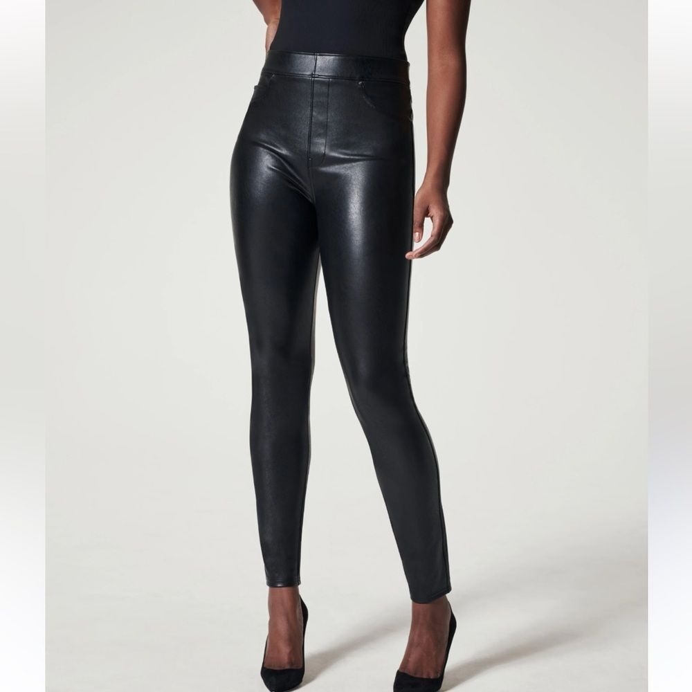 Spanx Black Faux Leather Leggings Petite Medium High Rise Skinny Pants (934)